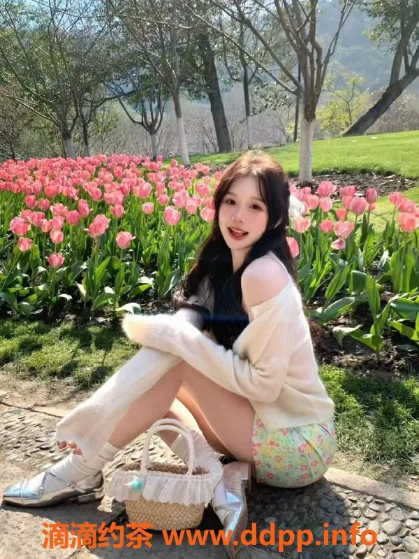 深圳楼凤资源信息,宝安甜妹甜甜，163cm，36C，超乖巧！