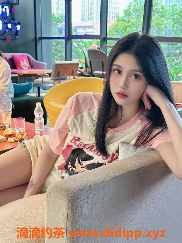 深圳楼凤-龙华佳佳，1200元绝佳服务体验