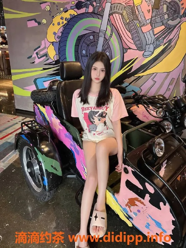 深圳楼凤-龙华佳佳，1200元绝佳服务体验