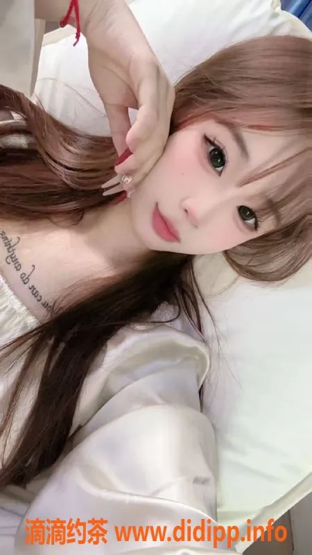 成都楼凤-武侯区瑶瑶，162cm大D胸嫩妹，优惠出击！