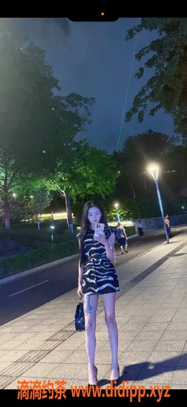 武汉楼凤-洪山区小曼儿，超值服务p600，等你来体验！