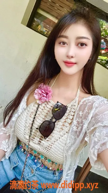 北京楼凤-朝阳咪妮，25岁标准身材，胸围36E，1200元服务