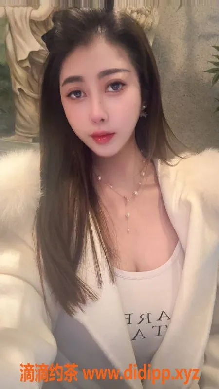 北京楼凤-朝阳咪妮，25岁标准身材，胸围36E，1200元服务