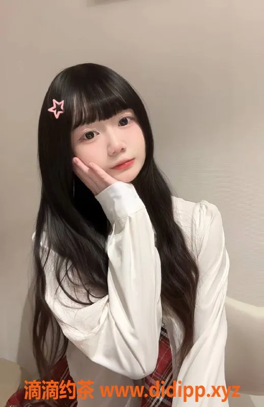 广州楼凤资源信息,天河小糯米，1500元嫩妹服务，视频验证！