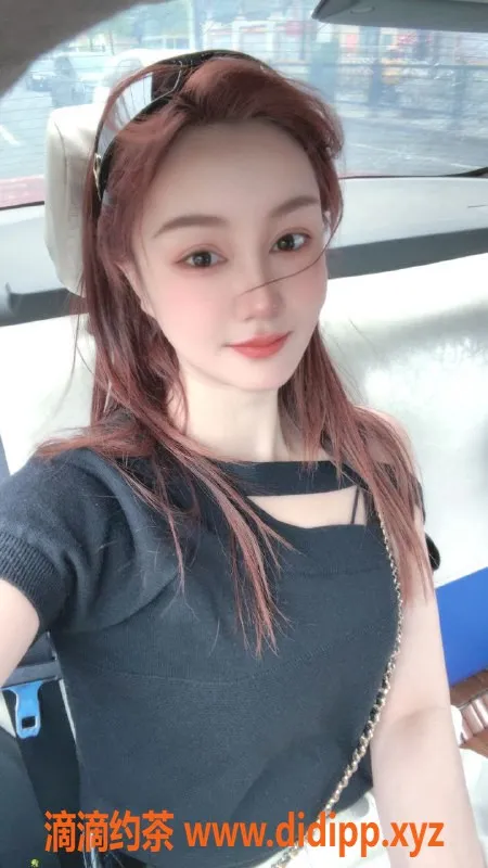 广州楼凤-白云御姐晨晨，大长腿鸳鸯浴8P服务