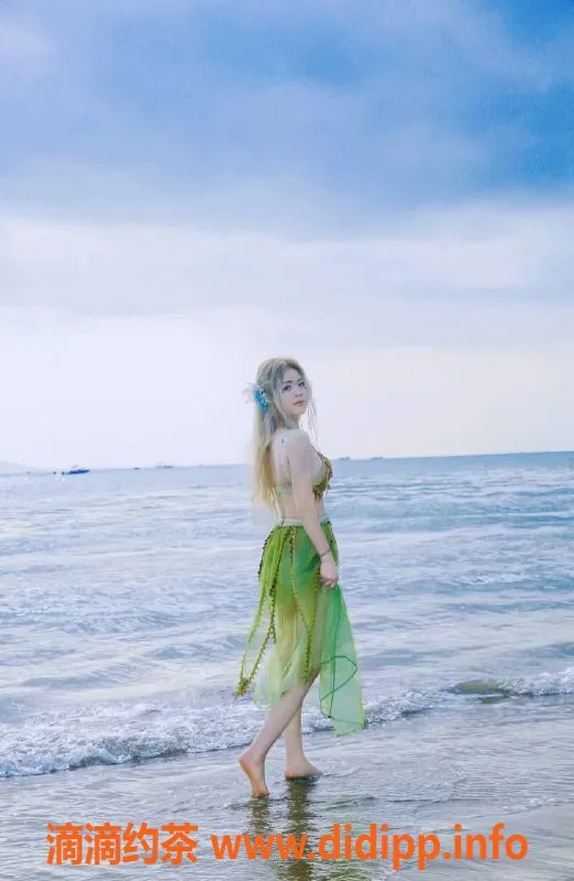 西安楼凤-雁塔区小奶牛，24岁163身高，36D，上门服务