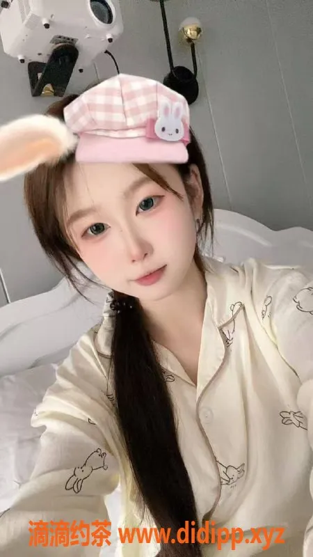 郑州楼凤-郑州管城区19岁甜甜，身高164，超配合服务等你来体验！