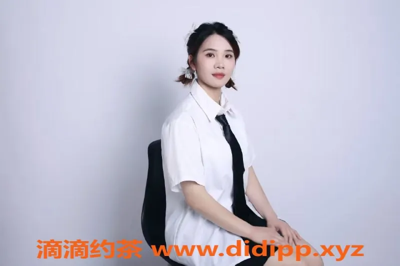 成都楼凤-成华区小美，160cm，100斤，26岁，良家感服务