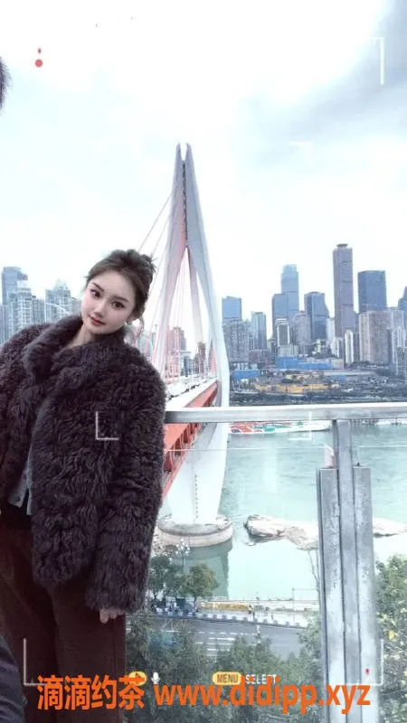 成都楼凤-28岁嘉嘉，青羊区高颜值代聊服务，160cm 100斤