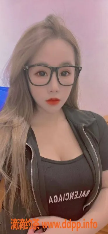 广州楼凤-越秀琳汐，600元大胸服务，让你心动不已！