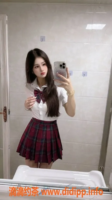 广州楼凤-金沙洲嫩妹芊芊，8P舌吻鸳鸯浴等你体验