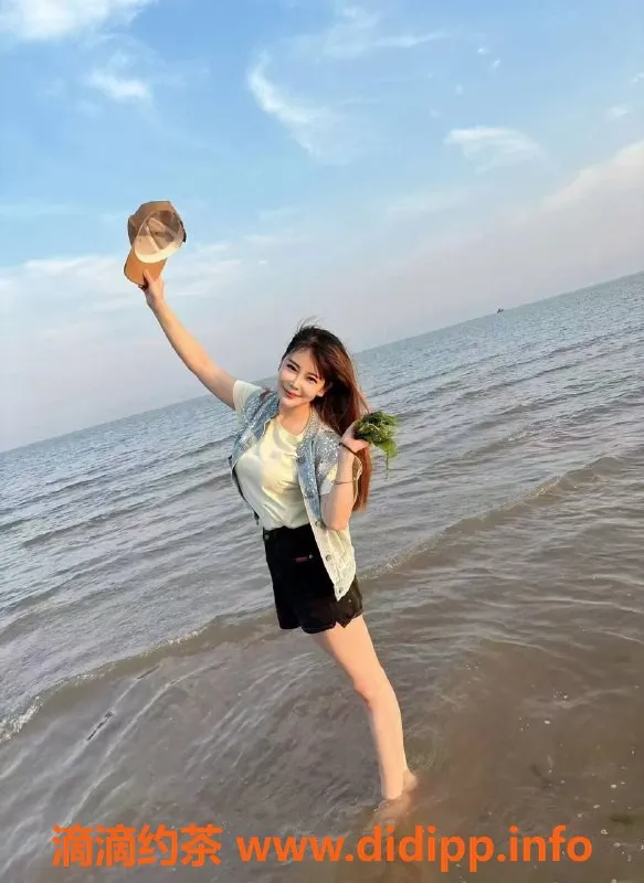 西安楼凤-雁塔区小艺25岁 166cm 36D莞式服务