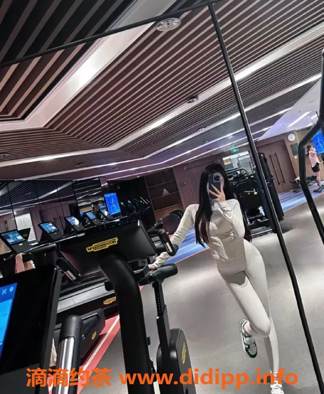 西安楼凤-未央区25岁依拉，168cm胸推69完美体验