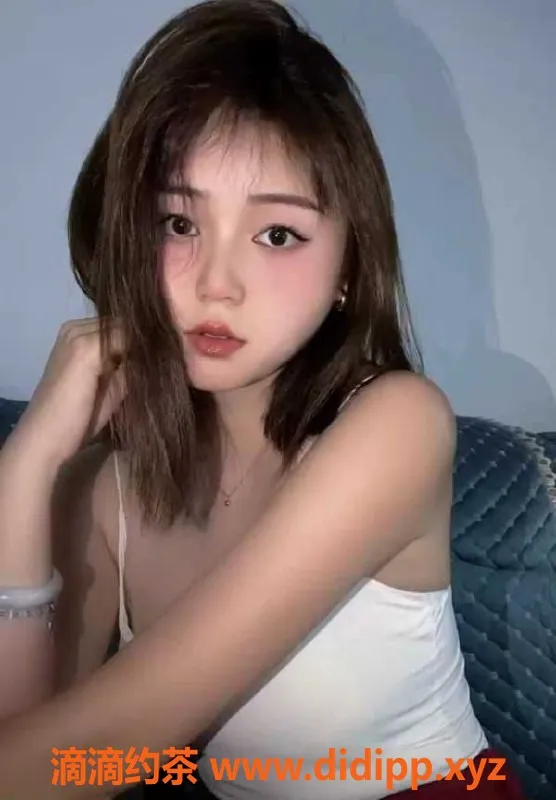 广州楼凤-广州白云 18岁 petite 35C，茶水500体验超值！