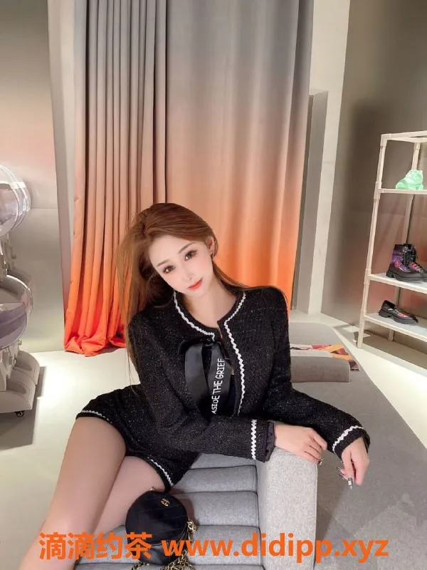 西安楼凤-高新区小乔木，24岁，163cm美女陪洗服务