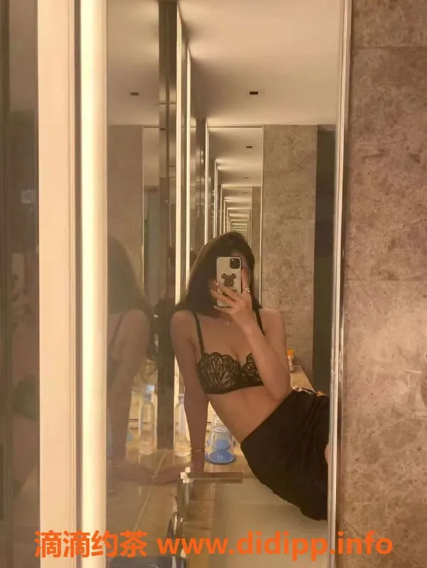 西安楼凤资源信息,高新区小乔木，24岁，163cm美女陪洗服务