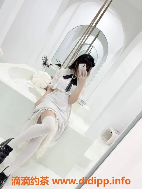 郑州楼凤-金水区18岁点点，156cm可爱萝莉，口爱爱仅需8元