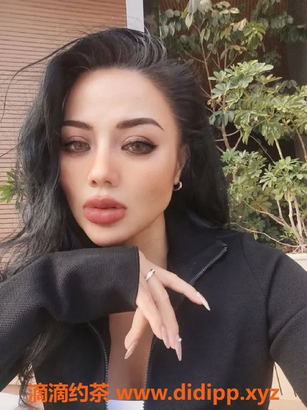 深圳楼凤-宝安区卡西，优质服务26岁D罩杯尤物