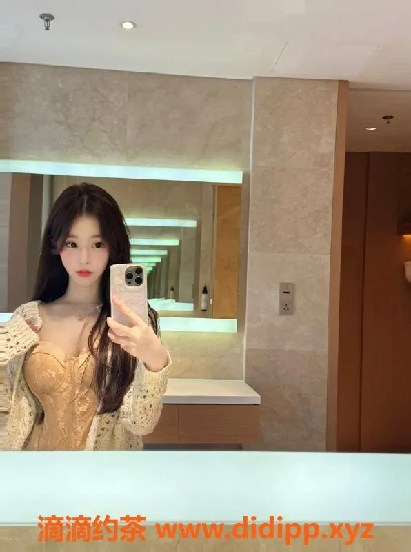 深圳楼凤-深圳龙岗玲儿，20岁34C甜美风情