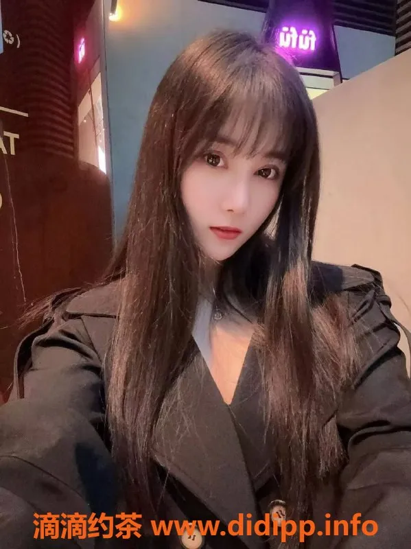 成都楼凤-高新区鹿鹿，颜值车，高性价比女友车服务