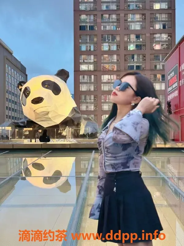 广州楼凤-天河酥酥，600元舌吻69制服诱惑