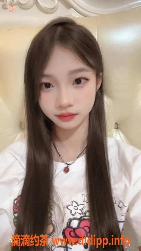 长沙楼凤资源信息,雨花区小莫，158cm，18岁，激情服务体验