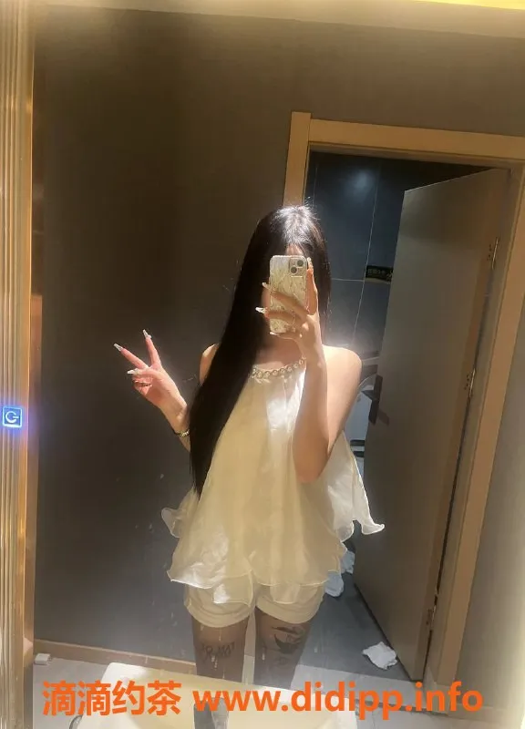 长沙楼凤-雨花区诺诺，168cm，20岁，预算600元起