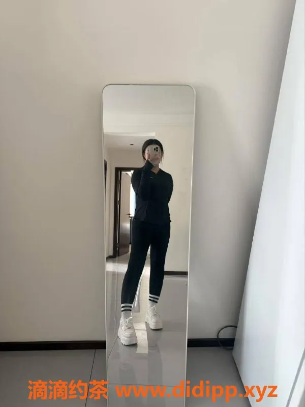 西安楼凤-西安未央娃娃茶艺妹子，超值5p、9pp服务