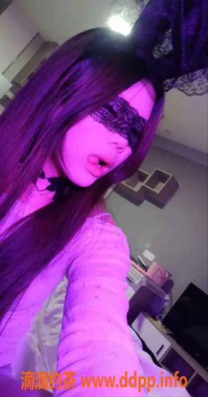 成都楼凤-成华区微胖嫩妹小瑶，清纯可爱18岁，价格合适