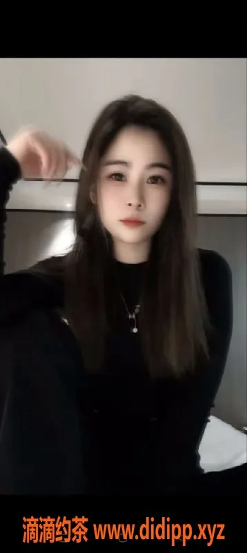 深圳楼凤资源信息,深圳龙岗童童，22岁34C诱惑，500元超值体验