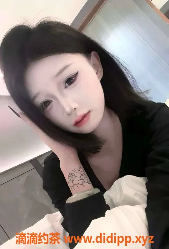 长沙楼凤-开福区19岁欣欣，身高166cm，胸围36C，热情服务