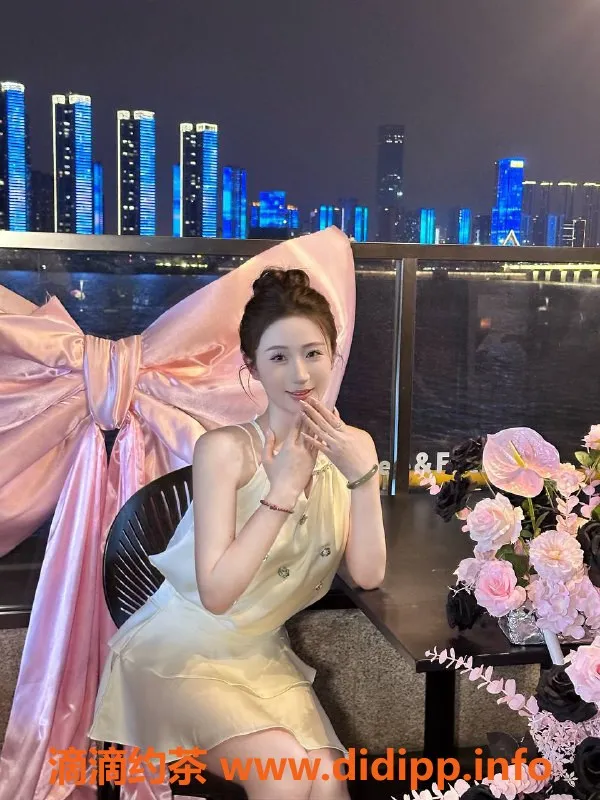 杭州楼凤-上城区楚沫，900元巨乳御姐，69互舔服务