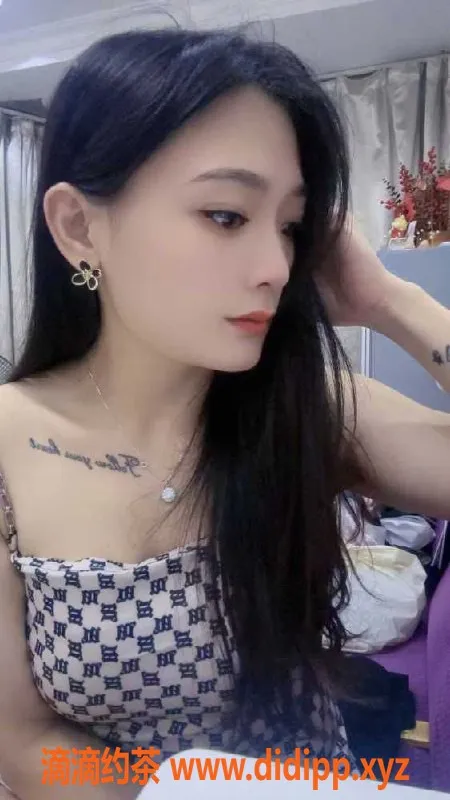 深圳楼凤资源信息,宝安风骚丹丹，25岁165cm，肛交服务500元！