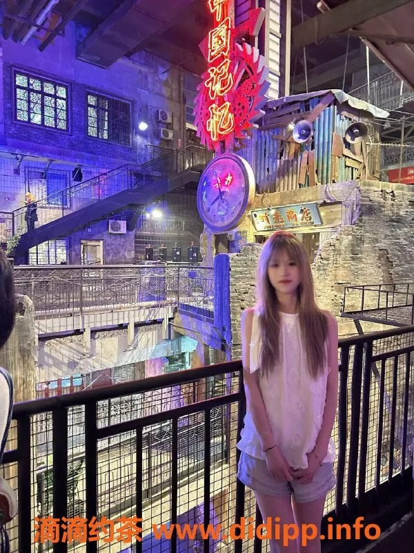 长沙楼凤资源信息,雨花区柔柔，164cm大胸B罩杯，服务热情互动