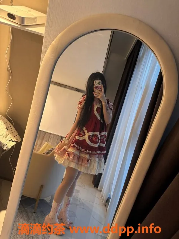 成都楼凤资源信息,杭州自聊嫩妹泡芙，单p只需400元！