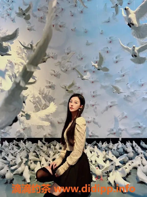 深圳楼凤-福田叮叮老师：长腿御姐，舌吻制服69服务