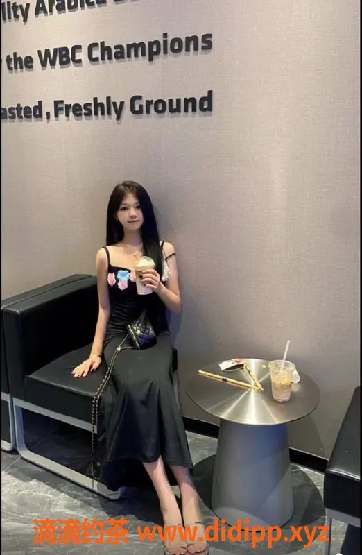 深圳楼凤资源信息,福田泡泡❤️ 18岁168cm身材娇小私约体验