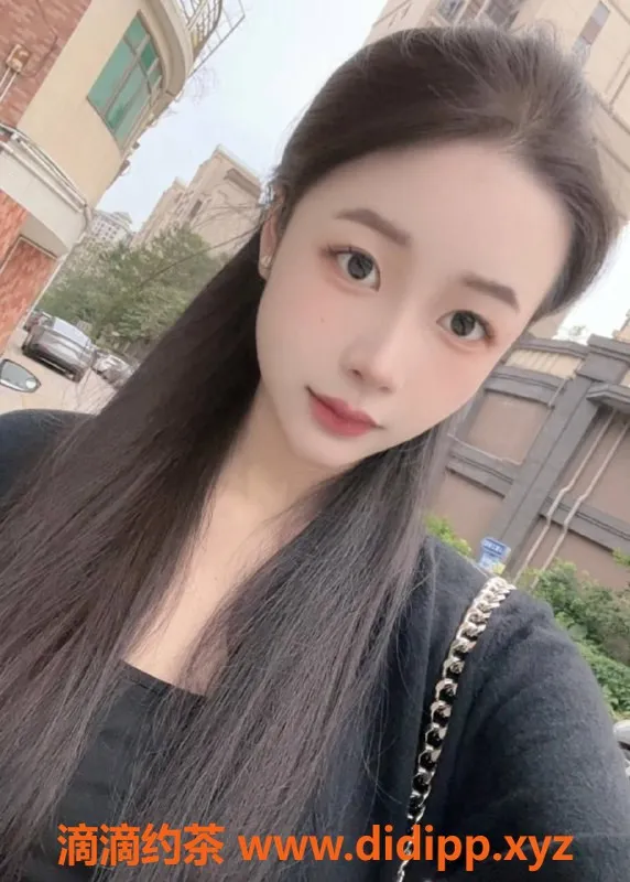 东莞楼凤-南城小秋宝，服务超赞，700起！