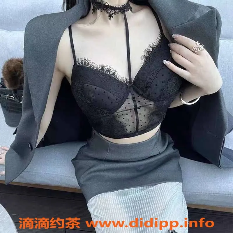 成都上门服务-武侯区一羽，大奶御姐只需8p上门服务