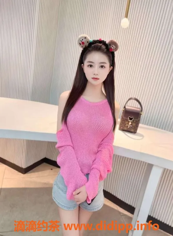 深圳楼凤-福田小不点25岁兼职嫩模，155cm 44kg等你体验