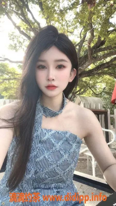 深圳楼凤-龙华活好大胸妹 898元起服务体验