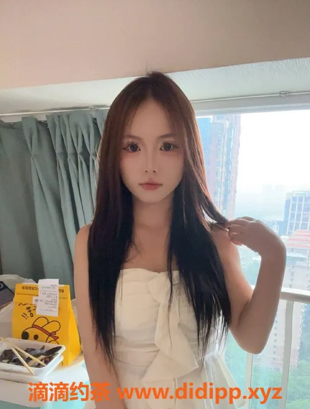 长沙楼凤资源信息,岳麓区小九，165cm, 18岁，600元起，服务丰富