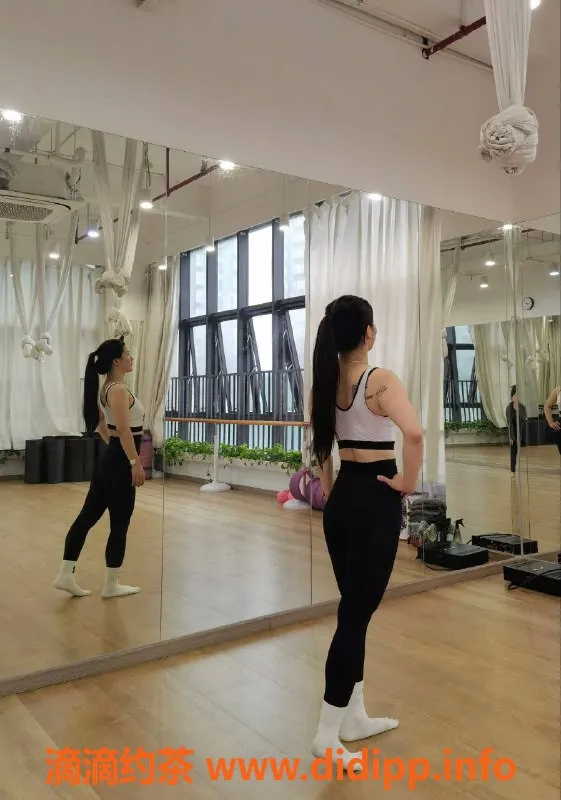 广州楼凤-海珠梦梦，600元体验健身女神魅力！