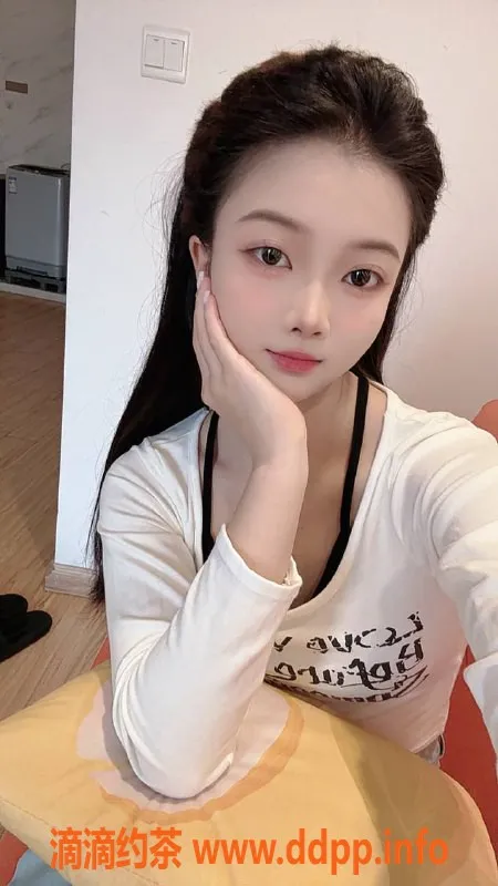 杭州上门服务-余杭小橘子🍊，温柔邻家妹，160cm，88斤，19岁