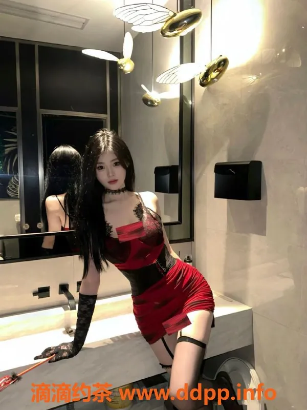 重庆楼凤-北滨路小黄鸭大宝，50kg，B-D罩杯，年轻靓丽