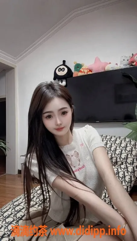 长沙楼凤-雨花区小悠，600p无套口，丝袜服务等你来体验