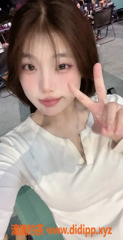 长沙楼凤-岳麓区薯条妹，无套口服务，600p起