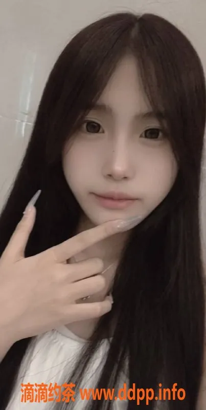 成都楼凤-成华区19岁173大长腿文文，女友感服务不容错过！