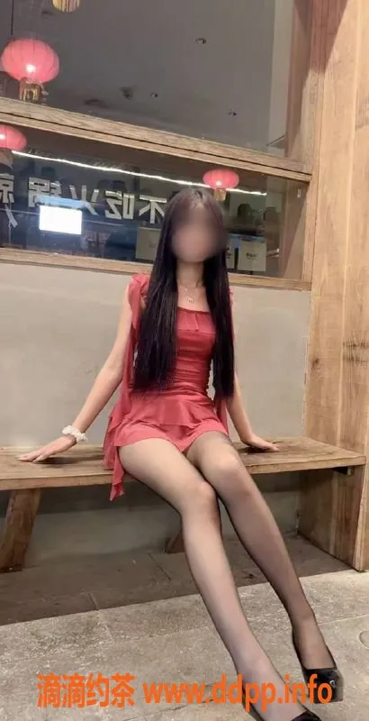 成都楼凤-成华区19岁173大长腿文文，女友感服务不容错过！