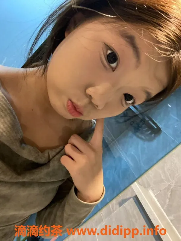 成都楼凤-成华区可爱妮妮，18岁161cm，甜美服务体验！